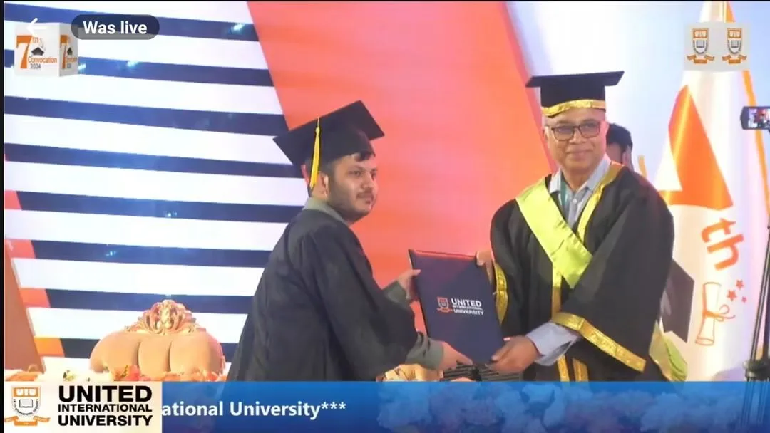 Asif Rezan receiving his degree at United International University convocation